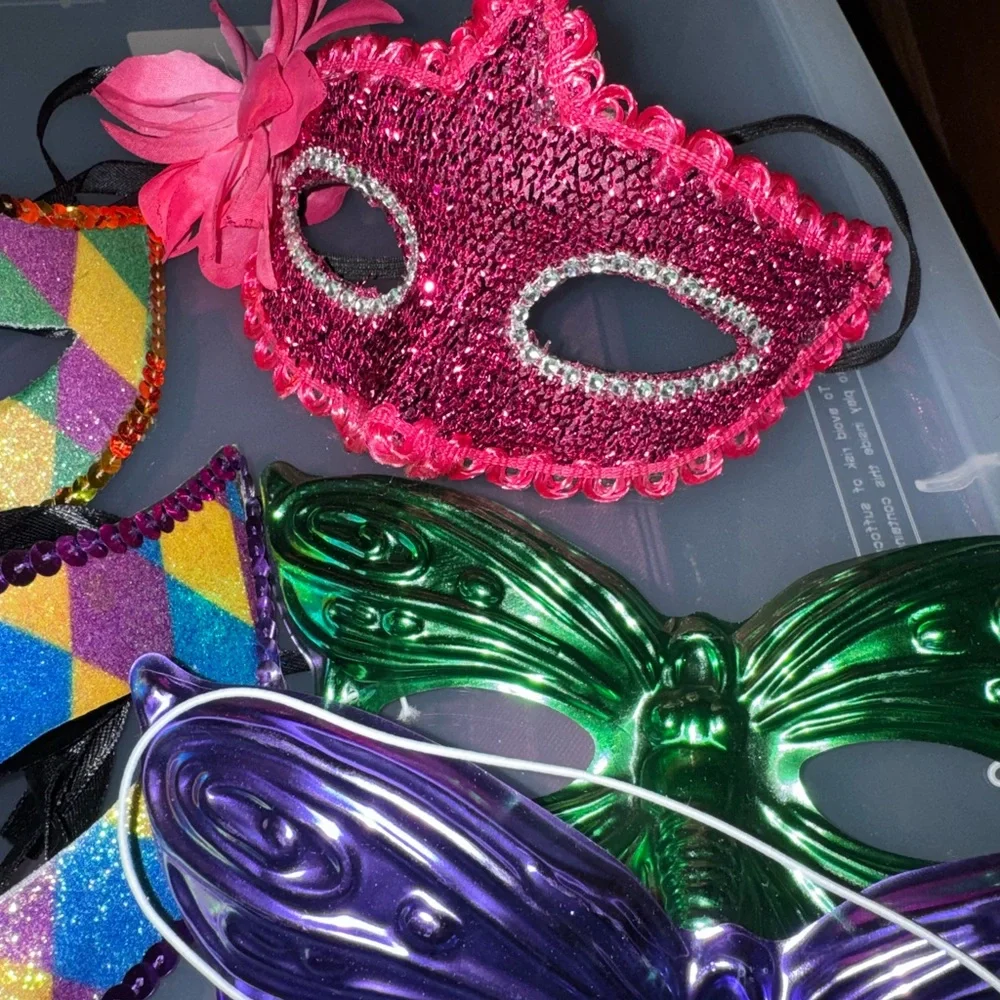 5 Mardi Gras Party Masks Set